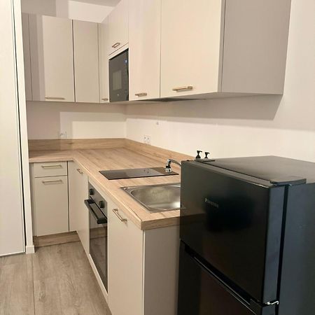 Studio Moderne Et Tout Equipe, Proche Du Rer, Paris & Aeroport D'Orly En 20 Min, Lit Bebe Sur Demande Vitry-sur-Seine Luaran gambar