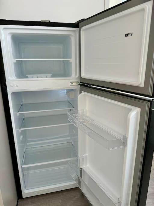 Studio Moderne Et Tout Equipe, Proche Du Rer, Paris & Aeroport D'Orly En 20 Min, Lit Bebe Sur Demande Vitry-sur-Seine Luaran gambar